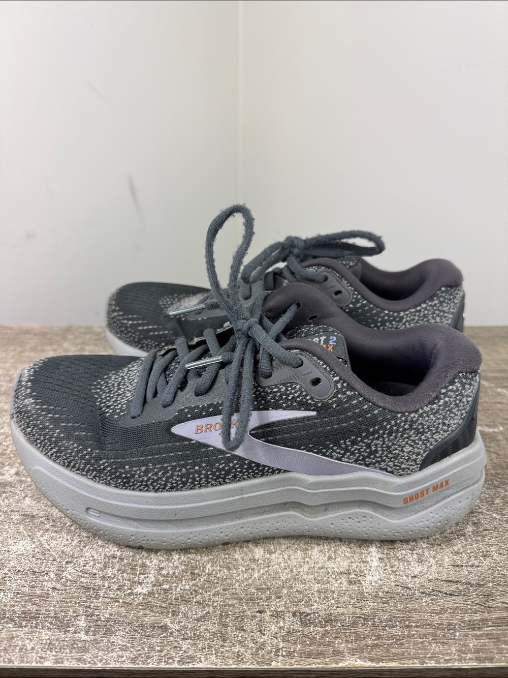 Brooks ghost 2 max women’s size 7 gray purple running gym walking